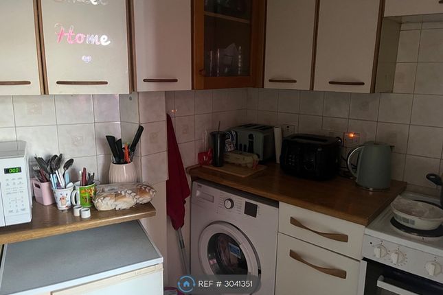 Flat, Tregonissey Road, St Austell photo 3