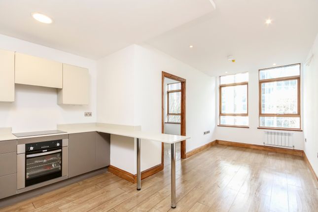 Flat to rent in 12-14 Sydenham Road, Croydon