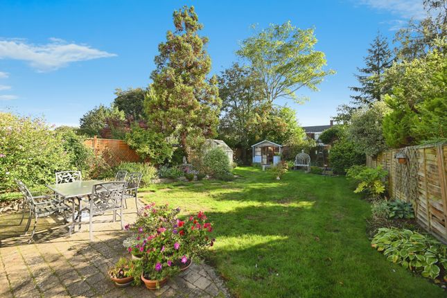 11, Duncan Drive, Rugby photo 3