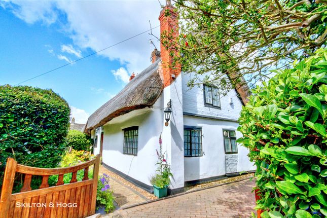 Thumbnail Cottage for sale in The Heath, Dunchurch, Warwickshire