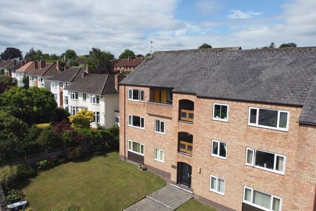 Thumbnail Flat for sale in Middleway, Taunton