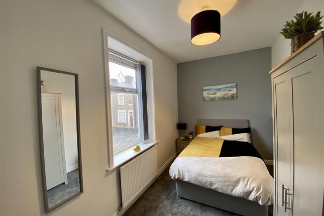 Room 3, 7, Ulster Street, Burnley photo 4