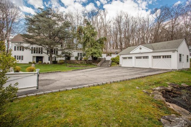 Thumbnail Property for sale in 463 Chappaqua Road, Briarcliff Manor, New York, United States Of America