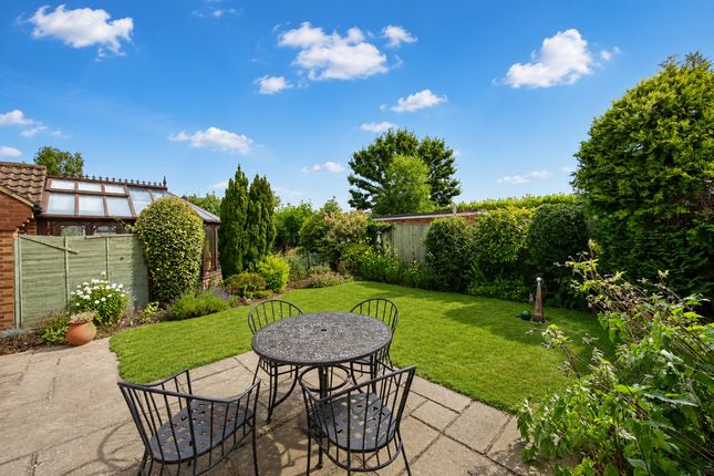9, Grovebury Gardens, St. Albans photo 4