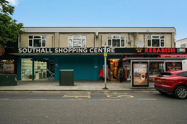 Commercial property to let in The Broadway, Southall