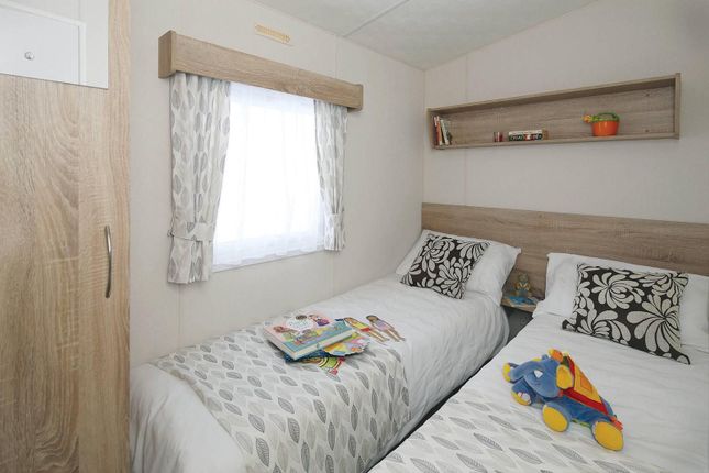 4, The Pines Holiday Park, Doldowlod, Llandrindod Wells photo 4