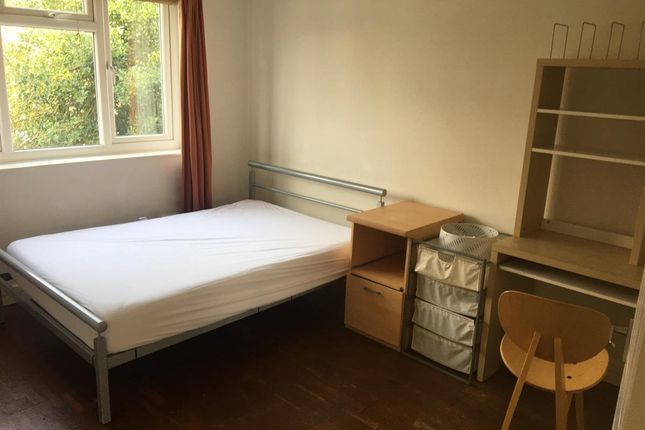 Flat to rent in Flat 3 Russell Court, Leamington Spa