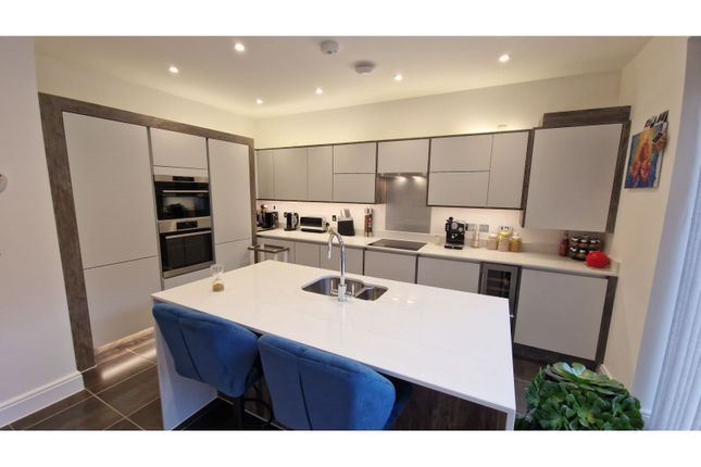 12, Lindh Road, Bicester photo 2
