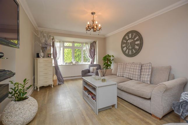 45, Victors Crescent, Brentwood photo 3