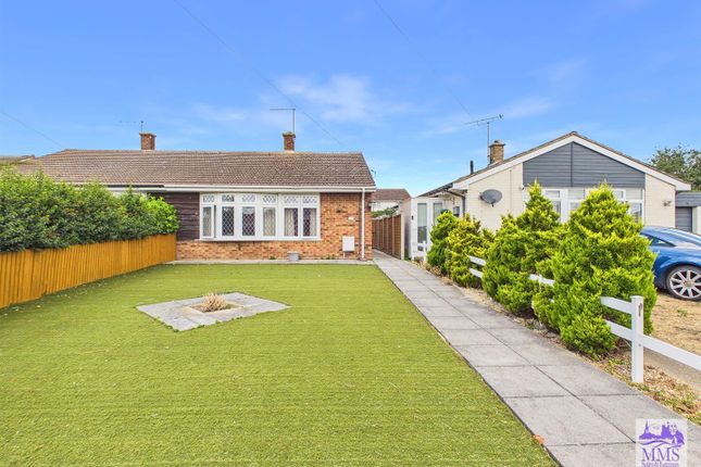 2-bed house on 4, Lapwing Road, Isle Of Grain, £275,000
