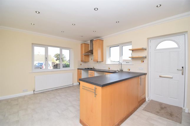 Hawthorne Close, Wakefield photo 5