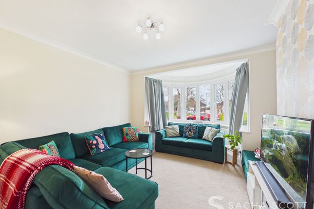 28 Timbercroft, Epsom photo 2