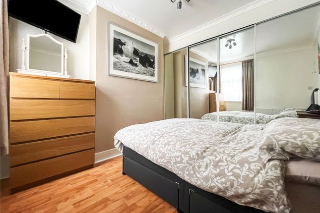 Flat for sale in Richmond Road, Gillingham, Kent