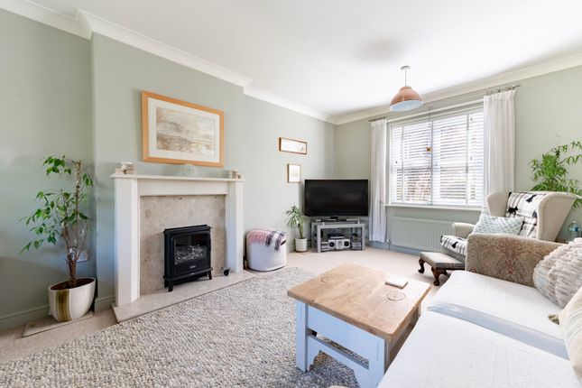 11 Skinners Close, Harleston photo 2