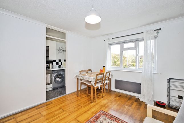 Flat 5, York Lodge, York Place, YEOVIL photo 4