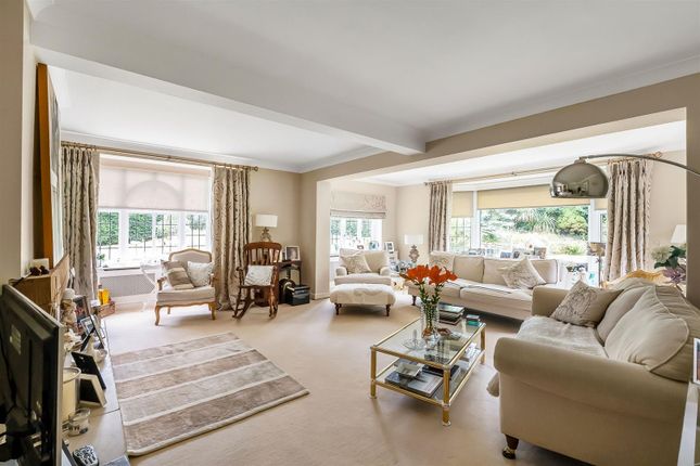 Childs Hall Cottage, 314 Lower Road, Bookham photo 4