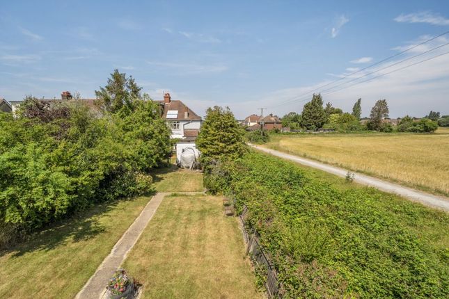 67 Wootton Road, Bedford photo 2
