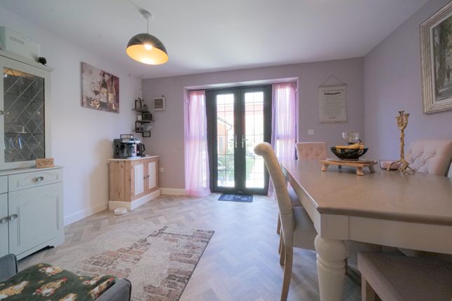 27A, Basil Drive, Melksham photo 4