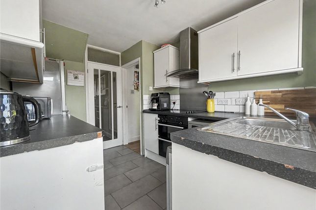 79, Otterham Quay Lane, Rainham photo 3