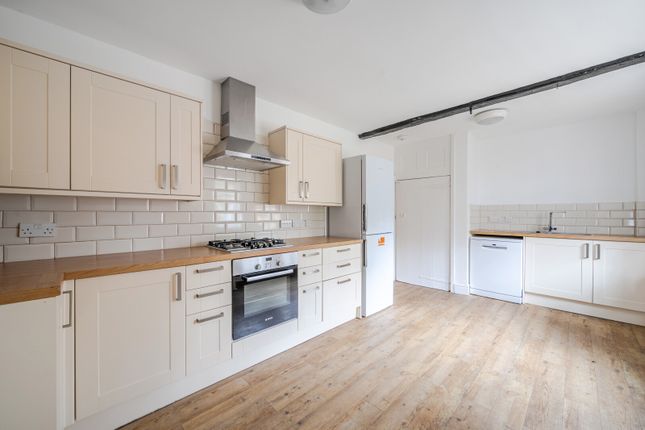 8, Tannery Lane, Bramley photo 2