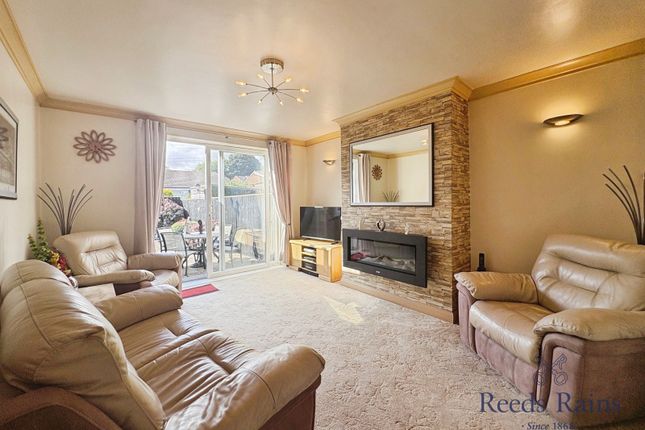 65, Chadderton Drive, Tyne and Wear photo 2