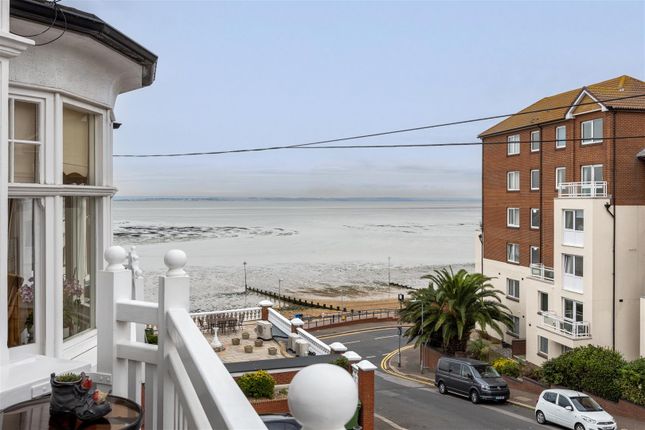 Flat for sale in Palmeira Avenue, Westcliff-On-Sea