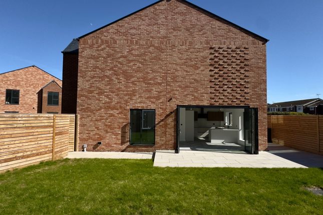 2, St Clements Road, Westgate-on-sea photo 4
