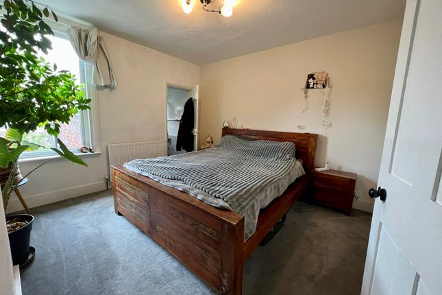 147, Bellingdon Road, CHESHAM photo 5