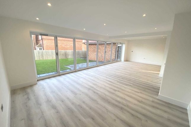 Mulberry House, Crouch Lane, Waltham Cross photo 3
