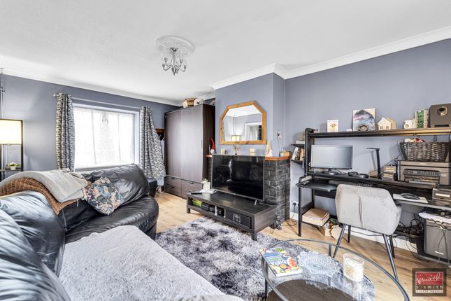 3, Hannibal Road, Staines-upon-Thames photo 2