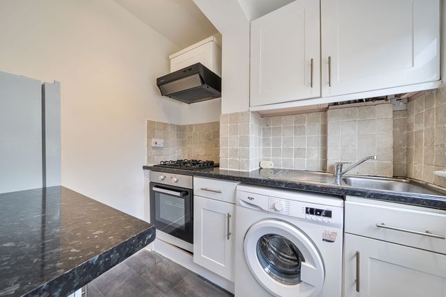 96 Devonshire Road, Hornchurch photo 2