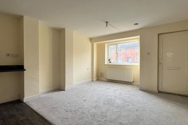 37, Colescliffe Road, Scarborough photo 4