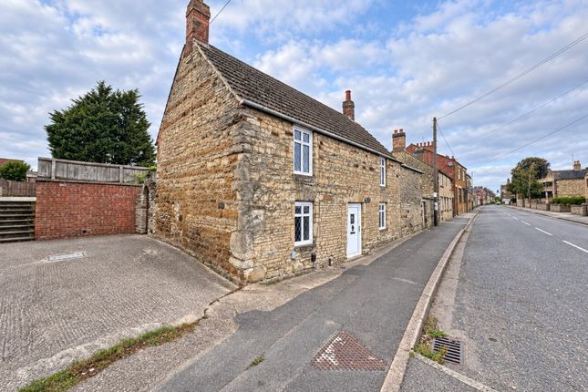2-bed house on 172 High Street, Burton Latimer, Kettering, £150,000