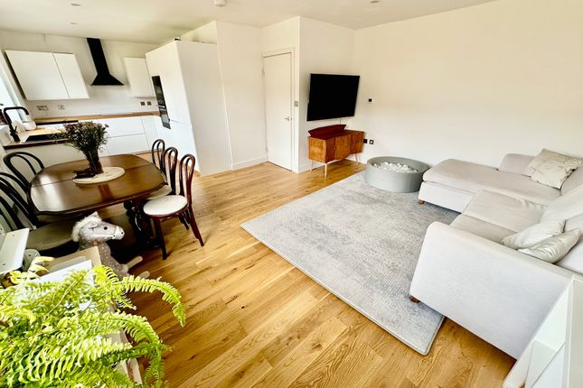 28, Bryn Glas, Aberporth, Cardigan photo 3