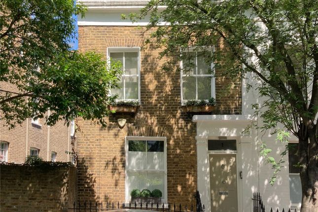 Terraced house for sale in Coombs Street, Islington, London