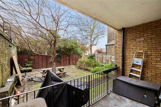 Flat for sale in Slievemore Close, Clapham, London