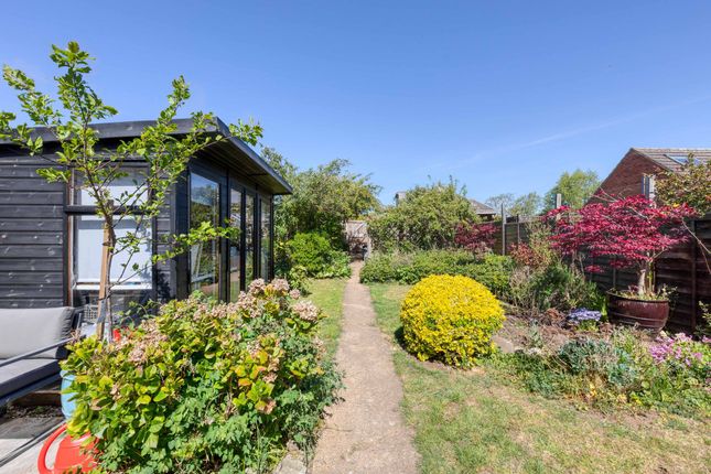 9 Station Road, Henlow photo 2