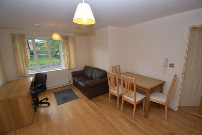 Flat 1, 1, Whites Row, Kenilworth photo 2