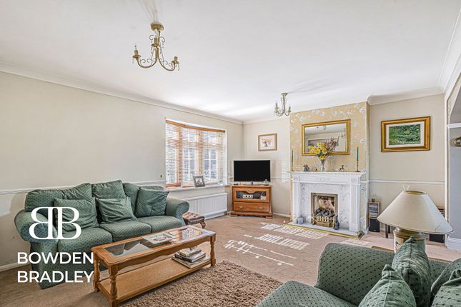 6 Ely Place, Woodford Green photo 2