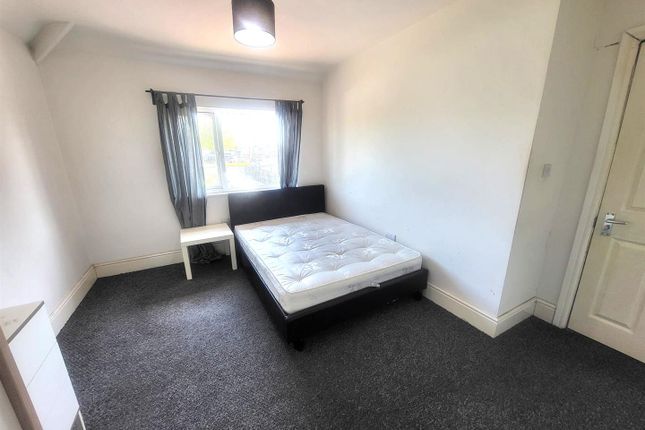 Room 5, 368 Cannock Road, Wolverhampton photo 3
