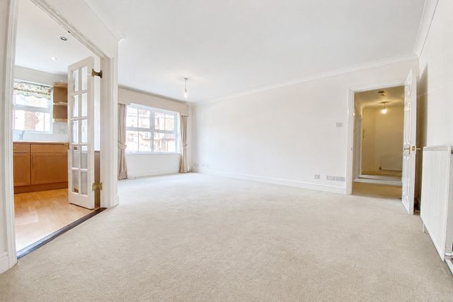 Flat 13 Mountside Place, 1a Mountside Road, Woking photo 4