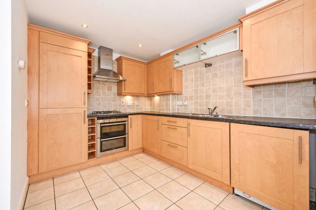 57, Lark Rise, Liphook photo 2
