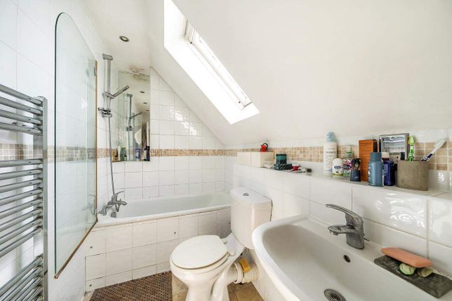 Flat for sale in Tudor Close, London