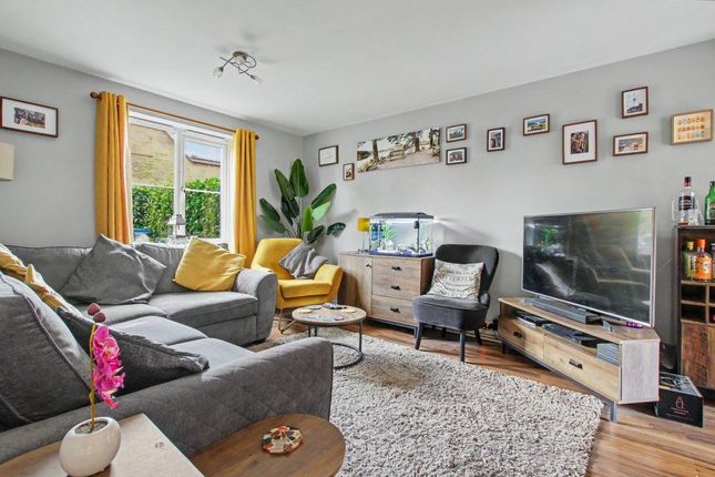 12, Teal Avenue, Ely photo 4