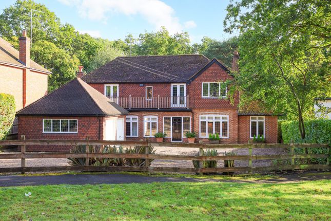Detached house for sale in Daleside, Gerrards Cross, Buckinghamshire