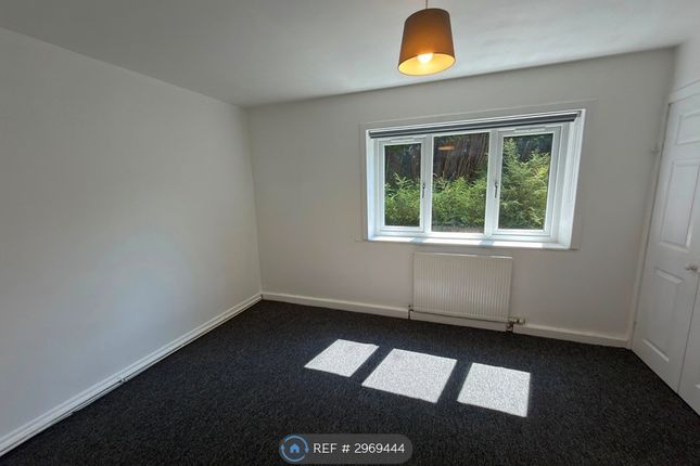 Flat, Ardbeg Avenue Rutherglen, Glasgow photo 5