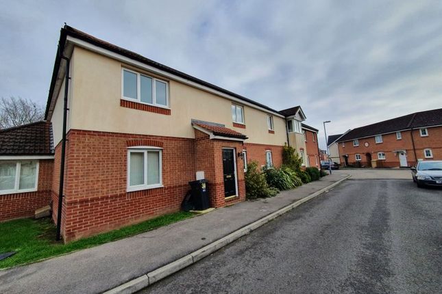 38, Tristram Close, Yeovil photo 2