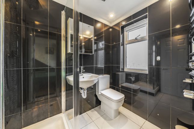En-Suite To Loft