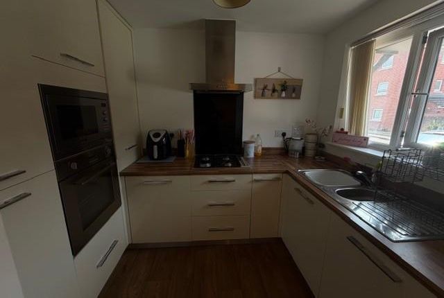 31, Alicia Way, Newport photo 3