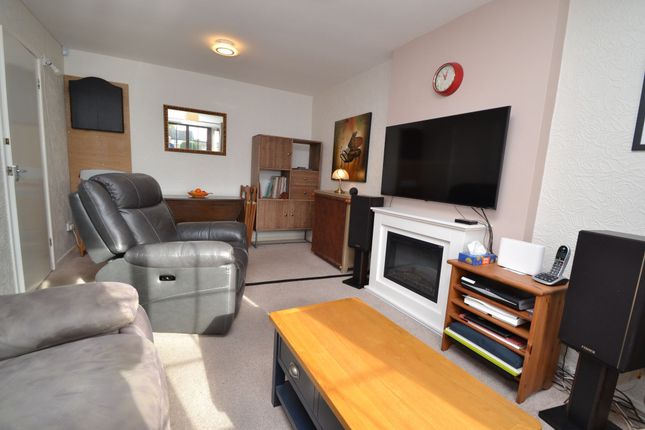 29 Tay Court, Eccleshill photo 4